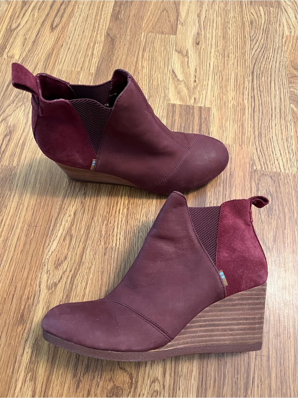 Tom’s Wedge Ankle Slip on Slip Resistant Boots - Picture 6 of 13